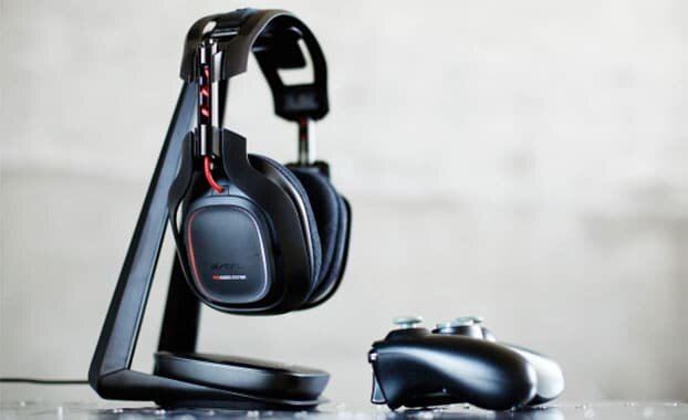 Headset vs Headphones – Which one Should I Choose For Gaming?